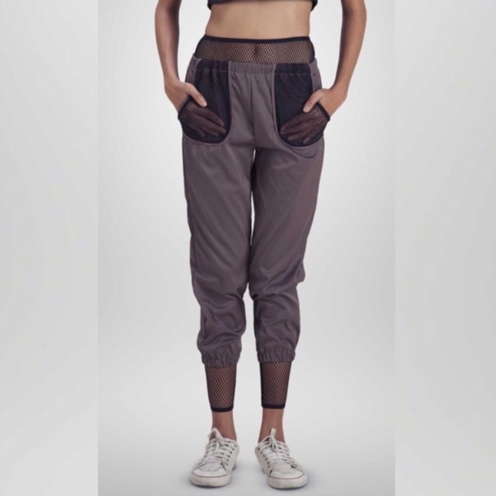 Nun Bangkok athletic jogger pantmesh - Small - NWT